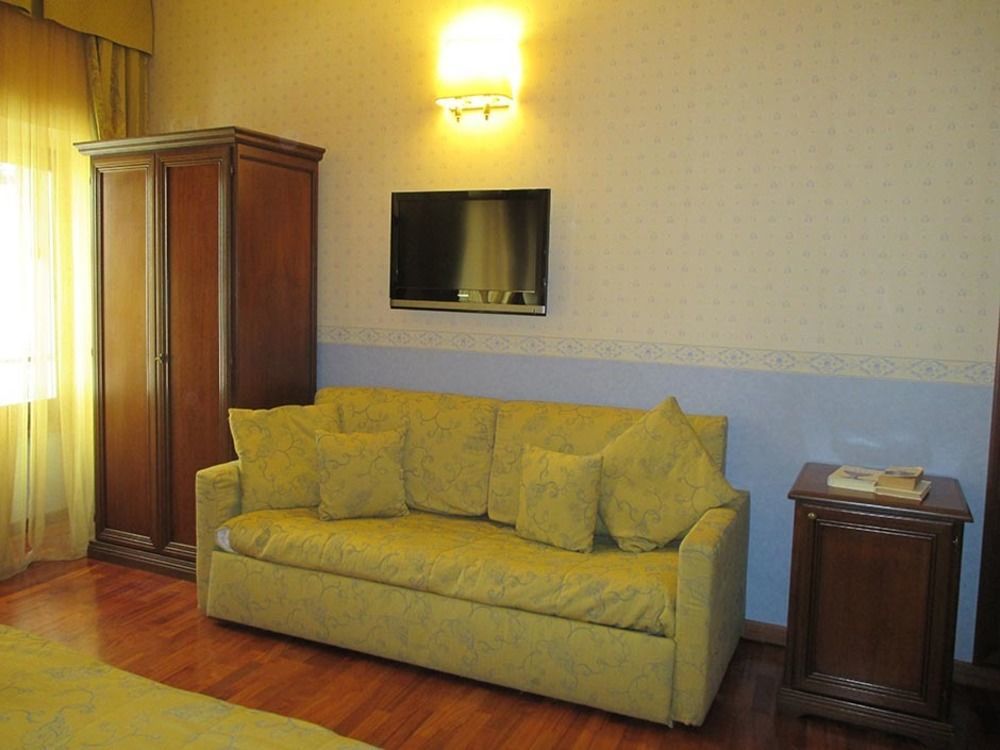 Hotel Filippeschi Орвието Экстерьер фото